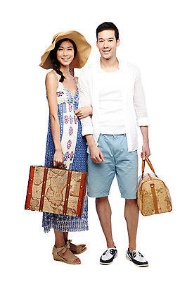 포토 JPG 스튜디오촬영 전신 서양인 외국인 해외기획촬영 모자 라이프스타일 커플 2012년태국 계절 원피스 여자 남자 커플라이프 여행 가방 휴가 실내 서기 미소 웃음 들기 누끼 사람 동양인 20대 성인 두명 앞모습 캐주얼 여름 여름휴가 바캉스 여행가방 청년만 성인만 국내포토 잡화 옷 뷰포인트 관계 모션 표정 인종 청년 내부 생활 파일형식 여름_계절