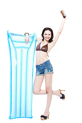 포토 JPG 스튜디오촬영 전신 서양인 외국인 백인 해외기획촬영 우먼라이프 라이프스타일 2012년태국 계절 여자 수영복 포즈 반바지 팔찌 물놀이 휴가 실내 한명 서기 미소 웃음 들기 누끼 사람 20대 성인 앞모습 여름 여름휴가 바캉스 비키니 선글라스 섹시 놀이용품 청바지 하이힐 비치베드 튜브 여자만 여자한명만 성인여자만 청년만 청년여자만 성인한명만 청년여자한명만 성인여자한명만 성인만 국내포토 1 옷 안경 구두 뷰포인트 컨셉 장신구 바지 모션 놀이 표정 인종 청년 내부 생활 여성화 오브젝트 파일형식 여름_계절