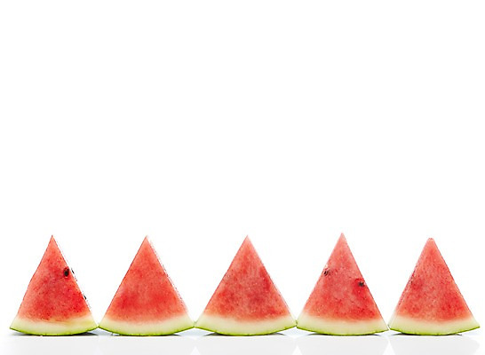 포토 JPG 스튜디오촬영 열매 컬러 과일 식재료 단면 여름음식 수박 실내 누끼 사람없음 빨간색 농작물 달콤 시원함 슬라이스 수박씨 제철음식 제철과일 과채 국내포토 식물 음식 농업 채소 씨앗 내부 맛 제철 파일형식 여름_계절