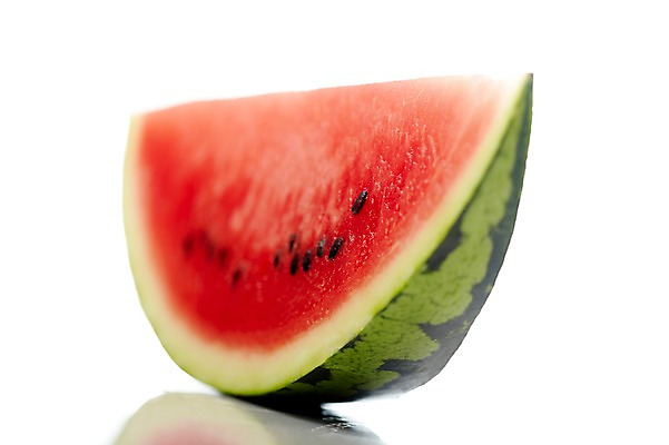 포토 JPG 스튜디오촬영 열매 컬러 과일 식재료 단면 여름음식 수박 실내 누끼 근접촬영 사람없음 아웃포커스 빨간색 초록색 농작물 달콤 시원함 슬라이스 수박씨 제철음식 제철과일 과채 국내포토 식물 음식 뷰포인트 농업 채소 촬영기법 씨앗 내부 맛 제철 파일형식 여름_계절