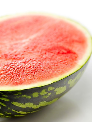 포토 JPG 스튜디오촬영 열매 컬러 과일 식재료 단면 여름음식 수박 실내 누끼 근접촬영 사람없음 아웃포커스 빨간색 초록색 농작물 껍질 달콤 시원함 슬라이스 제철음식 제철과일 과채 국내포토 식물 음식 뷰포인트 농업 채소 촬영기법 내부 맛 제철 파일형식 여름_계절