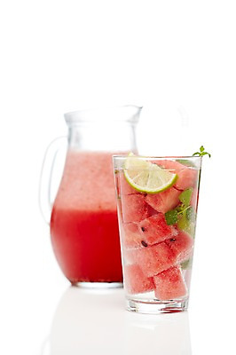 포토 JPG 스튜디오촬영 열매 음료 컬러 과일 식재료 여름음식 잔 수박 실내 누끼 근접촬영 사람없음 아웃포커스 컵 빨간색 농작물 주스 달콤 병 과일주스 시원함 레몬 민트 담기 슬라이스 탄산 제철음식 제철과일 과채 국내포토 식물 식기 음식 뷰포인트 농업 채소 모션 촬영기법 내부 맛 허브 제철 파일형식 여름_계절