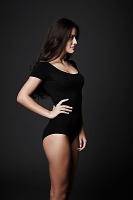 포토 JPG 스튜디오촬영 서양인 외국인 백인 해외기획촬영 우먼라이프 라이프스타일 긴머리 2012년태국 여자 허리손 포즈 검은배경 실내 한명 서기 사람 20대 성인 옆모습 섹시 유혹 여자만 여자한명만 성인여자만 청년만 청년여자만 성인한명만 청년여자한명만 성인여자한명만 성인만 국내포토 1 헤어스타일 뷰포인트 백그라운드 컨셉 모션 인종 청년 내부 생활 검은색 파일형식