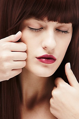 포토 JPG 스튜디오촬영 서양인 외국인 백인 해외기획촬영 우먼라이프 라이프스타일 긴머리 헤어스타일 2012년태국 여자 포즈 갈색머리 실내 한명 누끼 사람 상반신 20대 성인 앞모습 뷰티 머리카락 눈감음 매끈함 부드러움 여자만 여자한명만 성인여자만 청년만 청년여자만 성인한명만 청년여자한명만 성인여자한명만 성인만 국내포토 1 뷰포인트 모션 인종 청년 내부 생활 머리 감각 파일형식