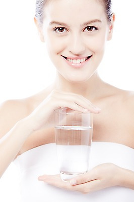 포토 JPG 스튜디오촬영 서양인 외국인 백인 해외기획촬영 우먼라이프 라이프스타일 2012년태국 여자 잔 실내 한명 미소 웃음 들기 누끼 사람 상반신 20대 성인 앞모습 컵 물 뷰티 매끈함 물컵 순수 청순 여자만 여자한명만 성인여자만 청년만 청년여자만 성인한명만 청년여자한명만 성인여자한명만 성인만 국내포토 자연요소 1 식기 뷰포인트 컨셉 모션 표정 인종 청년 내부 생활 감각 파일형식