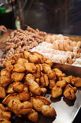 포토 JPG 아시아 음식 빵 디저트 사람없음 아웃포커스 제과 상점 빵집 도넛 대만 제빵 꽈배기 국내포토 나라 촬영기법 제과제빵 파일형식