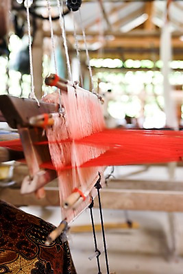 포토 JPG 해외풍경 해외 아시아 사람없음 아웃포커스 직물 실 라오스 물레 방직기 전통방식 국내포토 전통 나라 촬영기법 풍경 파일형식