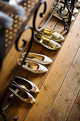 포토 JPG 디자인 아시아 구두 백그라운드 신발 공장 바닥 실내 종류 사람없음 하이앵글 견본 상점 일본 여러개 전시 다양 도쿄 수공예 조립 국내포토 나라 뷰포인트 다수 공업 내부 공예 파일형식