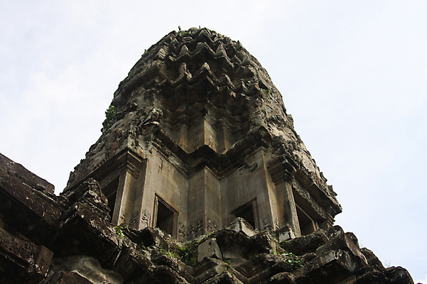 포토 JPG 주간 해외풍경 해외 건축물 아시아 종교 벽 로우앵글 불교 건축양식 유적지 하늘 석조 외벽 풍경 사람없음 야외 관광지 탑 돌_바위 빈티지 사찰 사원 캄보디아 앙코르와트 브라만교 국내포토 자연요소 건축 나라 뷰포인트 여행 컨셉 고건축 비즈니스 종교건축 파일형식