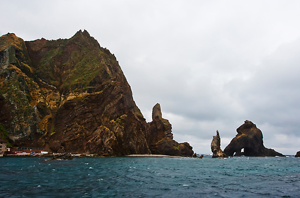 포토 JPG 주간 아시아 바다 섬 자연 한국 풍경 사람없음 야외 돌_바위 바위 독도 국내포토 자연요소 나라 생태계 파일형식