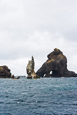 포토 JPG 주간 아시아 바다 섬 자연 한국 풍경 사람없음 야외 돌_바위 바위 독도 국내포토 자연요소 나라 생태계 파일형식