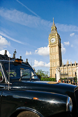포토 JPG 주간 서양인 외국인 나무 식물 구름 해외풍경 해외 시설물 건축물 유럽 교통수단 시계 자동차 하늘 영국 사람 풍경 여러명 야외 건물 시계탑 런던 빅벤 국내포토 자연요소 건축 나라 육상교통 다수 교통 인종 탑 파일형식