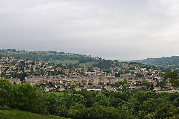 포토 JPG 주간 나무 식물 구름 해외풍경 해외 건축물 유럽 하늘 영국 웨일즈 주택 풍경 사람없음 야외 건물 도시풍경 마을 도시 언덕 조경 흐림 녹지 국내포토 자연요소 건축 나라 날씨 파일형식