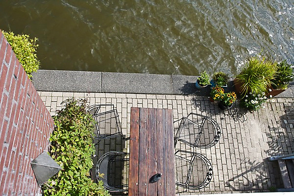 포토 JPG 주간 식물 해외풍경 해외 건축물 외관 유럽 화분 의자 탁자 주택 풍경 사람없음 야외 건물 인테리어 강 하이앵글 도시풍경 도시 강가 네덜란드 운하 수상가옥 네델란드 국내포토 자연요소 디자인 건축 나라 뷰포인트 가구 파일형식