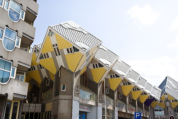 포토 JPG 주간 구름 건축물 외관 유럽 문화 예술 로우앵글 하늘 주택 풍경 사람없음 야외 건물 인테리어 도시풍경 도시 숙박업 큐브 네덜란드 정사각형 네델란드 로테르담 국내포토 자연요소 도형 디자인 건축 나라 산업 뷰포인트 파일형식