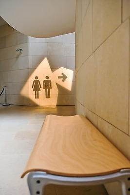 포토 JPG 기호 건축 유럽 화살표 의자 표시 안내 실내 그림자 사람없음 빛 인테리어 프랑스 표지판 화장실 박물관 파리_프랑스 국내포토 문자 디자인 나라 가구 알림판 내부 파일형식