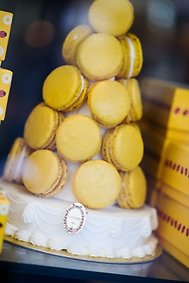 포토 JPG 유럽 음식 포장 디저트 실내 선물포장 사람없음 아웃포커스 상자 견본 쿠키 제과 과자 케이크 상점 전시 카페 빵집 프랑스 종이상자 군것질 파리_프랑스 샌드 국내포토 나라 촬영기법 선물 내부 제과제빵 파일형식