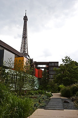 포토 JPG 주간 나무 해외풍경 해외 건축물 외관 유럽 로우앵글 하늘 풍경 사람없음 야외 건물 관광지 인테리어 탑 프랑스 에펠탑 박물관 조경 철탑 파리_프랑스 흐림 국립박물관 철구조물 케브랑리국립박물관 국내포토 자연요소 식물 디자인 건축 나라 뷰포인트 여행 날씨 구조물 파리 랜드마크 파일형식