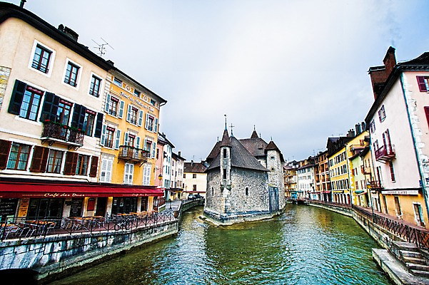 포토 JPG 주간 해외풍경 해외 건축물 유럽 풍경 사람없음 야외 강 마을 프랑스 앙시 국내포토 자연요소 건축 나라 파일형식