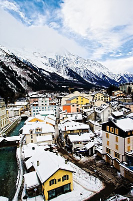 포토 JPG 주간 구름 해외풍경 해외 건축물 유럽 자연 하늘 산 주택 풍경 사람없음 야외 마을 프랑스 샤모니 국내포토 자연요소 건축 나라 건물 생태계 파일형식