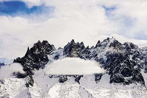 포토 JPG 주간 구름 해외풍경 해외 유럽 자연 하늘 산 풍경 사람없음 야외 프랑스 알프스 므제브 국내포토 자연요소 나라 생태계 파일형식