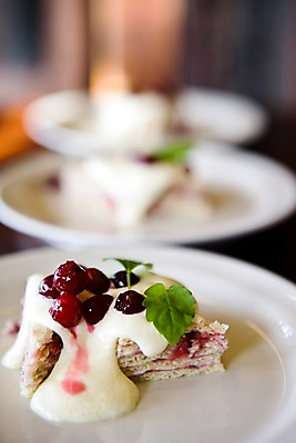 포토 JPG 주간 해외풍경 해외 접시 유럽 음식 빵 백그라운드 핀란드 근접촬영 사람없음 야외 아웃포커스 장식 케이크 크림 국내포토 자연요소 식기 나라 뷰포인트 디저트 촬영기법 북유럽 풍경 파일형식