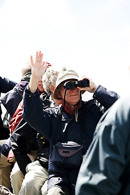 포토 JPG 주간 서양인 외국인 해외풍경 해외 사람 풍경 여러명 야외 손들기 망원경 관찰 오세아니아 뉴질랜드 국내포토 자연요소 나라 다수 모션 인종 파일형식