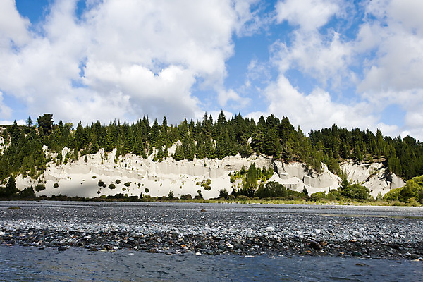 포토 JPG 주간 나무 식물 구름 해외풍경 해외 자연 하늘 풍경 사람없음 야외 돌_바위 바위 오세아니아 뉴질랜드 국내포토 자연요소 나라 생태계 파일형식
