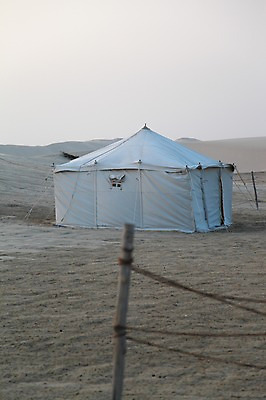 포토 JPG 주간 해외풍경 줄 모래 중동 사람없음 야외 천막 카타르 국내포토 자연요소 해외 나라 풍경 파일형식