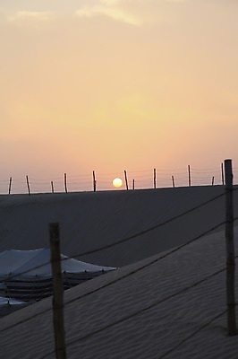 포토 JPG 해외풍경 줄 중동 사람없음 야외 태양 노을 막대기 카타르 국내포토 자연요소 해외 나라 풍경 파일형식