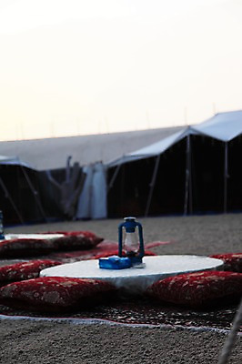 포토 JPG 해외풍경 쿠션 중동 전등 사람없음 야외 천막 카타르 국내포토 해외 나라 조명 풍경 파일형식