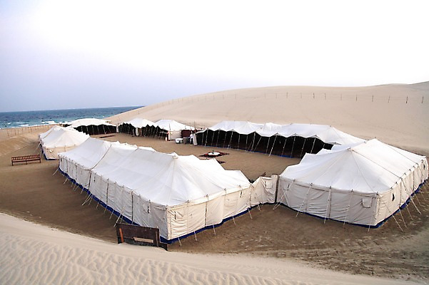 포토 JPG 주간 해외풍경 모래 바다 중동 사람없음 야외 천막 카타르 국내포토 자연요소 해외 나라 풍경 파일형식