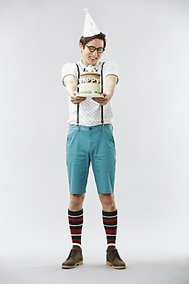 포토 JPG 스튜디오촬영 전신 직업 모자 남자 안경 음식 반바지 나비넥타이 실내 윙크 한명 서기 미소 웃음 들기 사람 이벤트 20대 성인 앞모습 캐주얼 파티 케이크 고깔모자 한국인 게임 유머 괴짜 니삭스 멜빵 즐거움 코믹 레크레이션강사 성인남자한명만 국내포토 모자_잡화 1 잡화 옷 감정 뷰포인트 컨셉 바지 모션 놀이 넥타이 디저트 양말 표정 동양인 청년 내부 남자한명만 성인남자만 파일형식