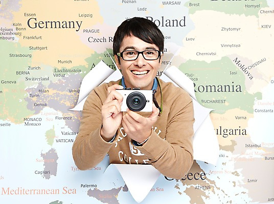 포토 JPG 스튜디오촬영 서양인 외국인 백인 해외기획촬영 라이프스타일 2012년태국 남자 종이 안경 해외여행 여행 세계지도 지도 실내 한명 미소 웃음 들기 사람 상반신 20대 성인 앞모습 캐주얼 카메라 사진촬영 여행지도 성인남자한명만 국내포토 1 해외 잡화 옷 뷰포인트 모션 표정 인종 청년 내부 생활 전자제품 세계 촬영 남자한명만 성인남자만 파일형식