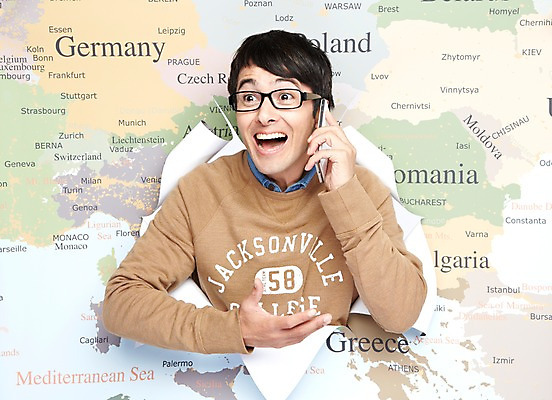 포토 JPG 스튜디오촬영 서양인 외국인 백인 해외기획촬영 라이프스타일 2012년태국 남자 종이 안경 해외여행 여행 세계지도 지도 실내 한명 미소 웃음 들기 사람 상반신 20대 성인 앞모습 캐주얼 스마트폰 놀람 여행지도 통화 안식처 성인남자한명만 국내포토 1 해외 잡화 옷 감정 뷰포인트 모션 휴식 표정 인종 청년 내부 생활 핸드폰 스마트기기 세계 남자한명만 성인남자만 파일형식