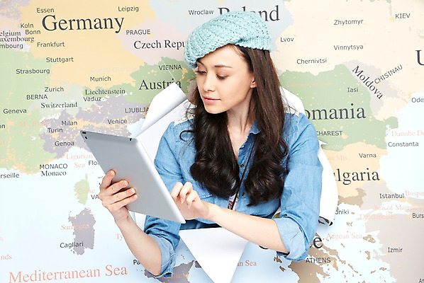 포토 JPG 스튜디오촬영 서양인 외국인 백인 해외기획촬영 모자 라이프스타일 긴머리 응시 2012년태국 여자 종이 해외여행 여행 세계지도 지도 실내 한명 들기 사람 상반신 20대 성인 앞모습 캐주얼 태블릿 웹서핑 검색 여행지도 여자만 여자한명만 성인여자만 청년만 청년여자만 성인한명만 청년여자한명만 성인여자한명만 성인만 국내포토 1 해외 헤어스타일 시선 잡화 옷 뷰포인트 모션 인종 청년 내부 생활 전자제품 스마트기기 세계 파일형식