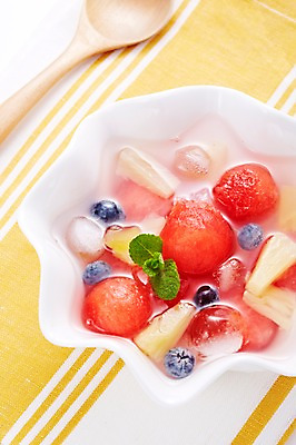 포토 JPG 스튜디오촬영 백그라운드 과일 아이스크림 디저트 여름음식 수박 실내 근접촬영 사람없음 아웃포커스 장식 숟가락 얼음 식탁보 시원함 블루베리 수박화채 화채 제철음식 제철과일 국내포토 자연요소 음식 뷰포인트 촬영기법 수저 내부 여름간식 제철 파일형식 여름_계절