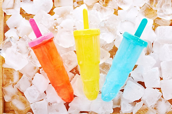 포토 JPG 스튜디오촬영 백그라운드 아이스크림 디저트 실내 종류 근접촬영 사람없음 아웃포커스 얼음 시원함 일렬 막대아이스크림 아이스바 국내포토 자연요소 음식 뷰포인트 촬영기법 내부 파일형식