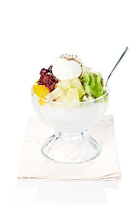 포토 JPG 스튜디오촬영 그릇 식기 백그라운드 과일 아이스크림 디저트 여름음식 귤 실내 키위 근접촬영 사람없음 아웃포커스 숟가락 얼음 식탁보 시원함 팥 팥빙수 제철음식 국내포토 자연요소 음식 뷰포인트 촬영기법 수저 내부 빙수 제철 파일형식 여름_계절