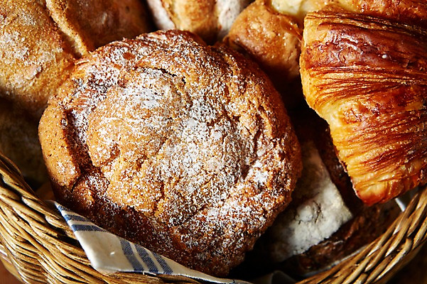 포토 JPG 스튜디오촬영 음식 빵 디저트 실내 근접촬영 사람없음 아웃포커스 바구니 빵집 크루아상 제빵 소보루빵 국내포토 뷰포인트 촬영기법 내부 제과제빵 상점 파일형식