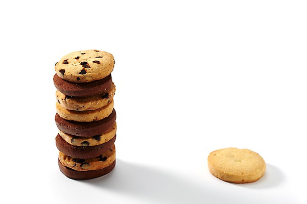 포토 JPG 스튜디오촬영 음식 디저트 실내 누끼 근접촬영 사람없음 쌓기 쿠키 과자 빵집 제빵 초코칩 국내포토 뷰포인트 모션 내부 제과제빵 상점 초콜릿 파일형식