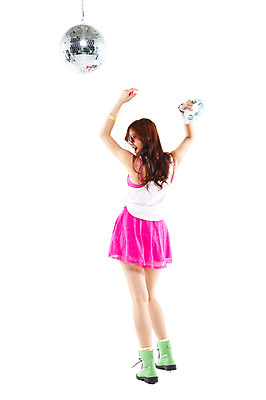 포토 JPG 스튜디오촬영 전신 외국인 해외기획촬영 2012년태국 여자 포즈 팔찌 모션 실내 한명 서기 미소 웃음 들기 누끼 사람 20대 성인 뒷모습 캐주얼 청춘 치마 선글라스 민소매 손들기 활발 춤 즐거움 클럽 디스코 열정 탬버린 미러볼 워커 성인여자한명만 국내포토 1 옷 감정 안경 음악 뷰포인트 신발 컨셉 상의 장신구 하의 문화예술 타악기 표정 인종 청년 내부 장식 여자한명만 성인여자만 파일형식