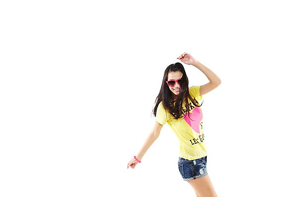 JPG 스튜디오촬영 외국인 해외기획촬영 2012년태국 여자 포즈 반바지 팔찌 모션 실내 한명 서기 미소 웃음 누끼 사람 20대 성인 옆모습 캐주얼 청춘 선글라스 활발 춤 니삭스 즐거움 클럽 디스코 열정 여자만 여자한명만 성인여자만 청년만 청년여자만 성인한명만 청년여자한명만 성인여자한명만 성인만 1 옷 감정 안경 음악 뷰포인트 컨셉 장신구 바지 문화예술 양말 표정 인종 청년 내부 파일형식