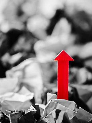 포토 JPG 스튜디오촬영 모양 화살표 종이 컬러 백그라운드 컨셉 실내 근접촬영 사람없음 아웃포커스 빨간색 페이퍼아트 방향 종이공예 상승 종이접기 국내포토 뷰포인트 촬영기법 내부 공예 접기 파일형식