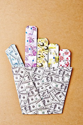 포토 JPG 스튜디오촬영 모양 종이 백그라운드 컨셉 지폐 돈 손가락 실내 누끼 손짓 사람없음 금융 경제 달러 유로 원화 페이퍼아트 종이공예 종이접기 위안화 국내포토 손 모션 내부 재산 공예 접기 파일형식