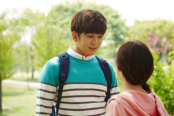 포토 JPG 주간 나무 식물 학생 커플 공원 여학생 여자 남자 남학생 대학생 미소 웃음 사람 동양인 상반신 20대 성인 야외 두명 앞모습 뒷모습 아웃포커스 캐주얼 마주보기 캠퍼스라이프 산책 한국인 캠퍼스커플 청년만 성인만 국내포토 자연요소 라이프스타일 옷 공공시설 뷰포인트 관계 모션 휴식 촬영기법 표정 인종 청년 파일형식