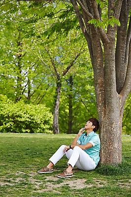 포토 JPG 주간 전신 나무 식물 학생 공원 남자 여유 남학생 대학생 휴식 한명 사람 앉기 잔디 20대 성인 야외 옆모습 캐주얼 청춘 눈감음 캠퍼스라이프 한국인 성인남자한명만 국내포토 자연요소 1 라이프스타일 옷 공공시설 감정 뷰포인트 컨셉 모션 동양인 청년 남자한명만 성인남자만 파일형식