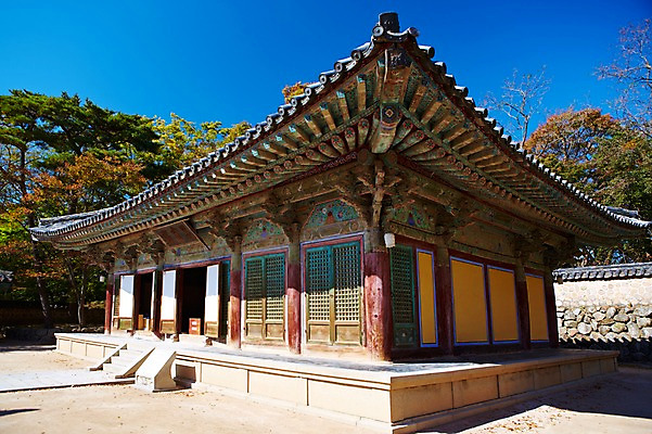 포토 JPG 주간 나무 식물 한국문화 한국전통 전통 건축물 계절 아시아 전통문화 문화 단풍 고건축 유적 한국건축 유적지 자연 단풍나무 한국 풍경 사람없음 야외 관광지 가을풍경 동양건축 문화재 가을 경주 사찰 경상북도 경상도 불국사 국내포토 자연요소 동양문화 건축 나라 여행 잎 종교건축 생태계 랜드마크 파일형식 동양 가을_계절