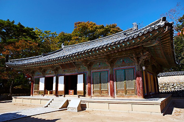 포토 JPG 주간 나무 식물 한국문화 한국전통 전통 건축물 계절 아시아 전통문화 문화 단풍 고건축 유적 한국건축 유적지 자연 단풍나무 한국 풍경 사람없음 야외 관광지 가을풍경 동양건축 문화재 가을 경주 사찰 경상북도 경상도 불국사 국내포토 자연요소 동양문화 건축 나라 여행 잎 종교건축 생태계 랜드마크 파일형식 동양 가을_계절