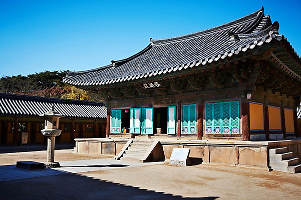 포토 JPG 주간 나무 식물 한국문화 한국전통 전통 건축물 계절 아시아 전통문화 문화 단풍 고건축 유적 한국건축 유적지 자연 단풍나무 한국 풍경 사람없음 야외 관광지 가을풍경 동양건축 문화재 가을 경주 사찰 경상북도 경상도 불국사 국내포토 자연요소 동양문화 건축 나라 여행 잎 종교건축 생태계 랜드마크 파일형식 동양 가을_계절